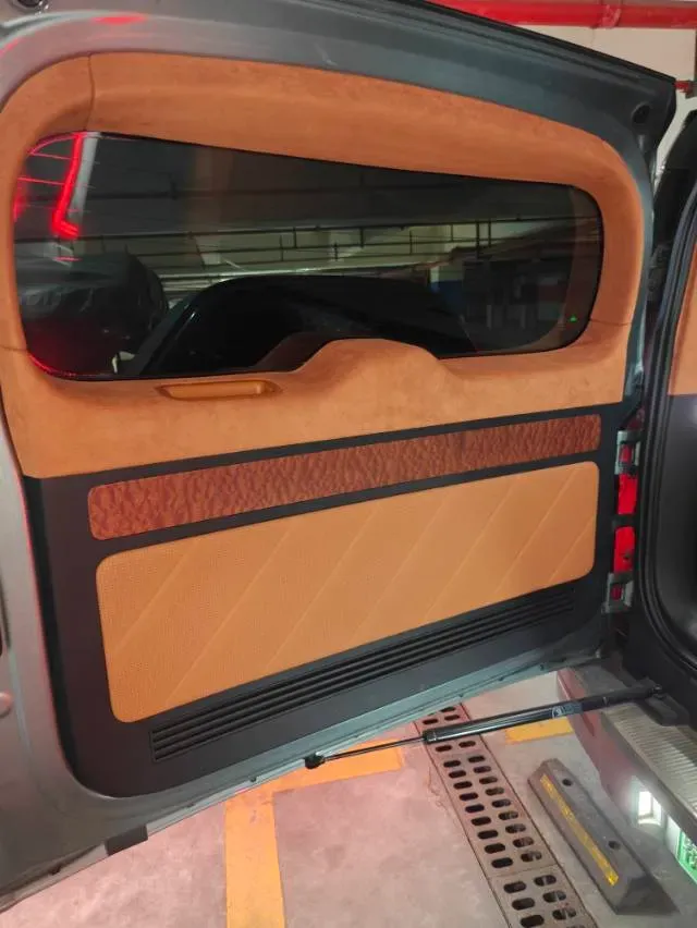 2023 YangWang U8 2.0T 272HP L4 REEV 49.05KWH,autocango,china used car exporter,china ev exporter,chinese used car exporter,chinese used ev exporter