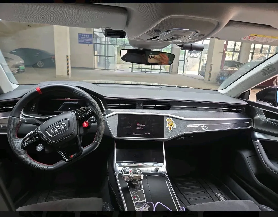 2024 Audi A7L 2.0T 245HP L4 7DCT,autocango,china used car exporter,china ev exporter,chinese used car exporter,chinese used ev exporter