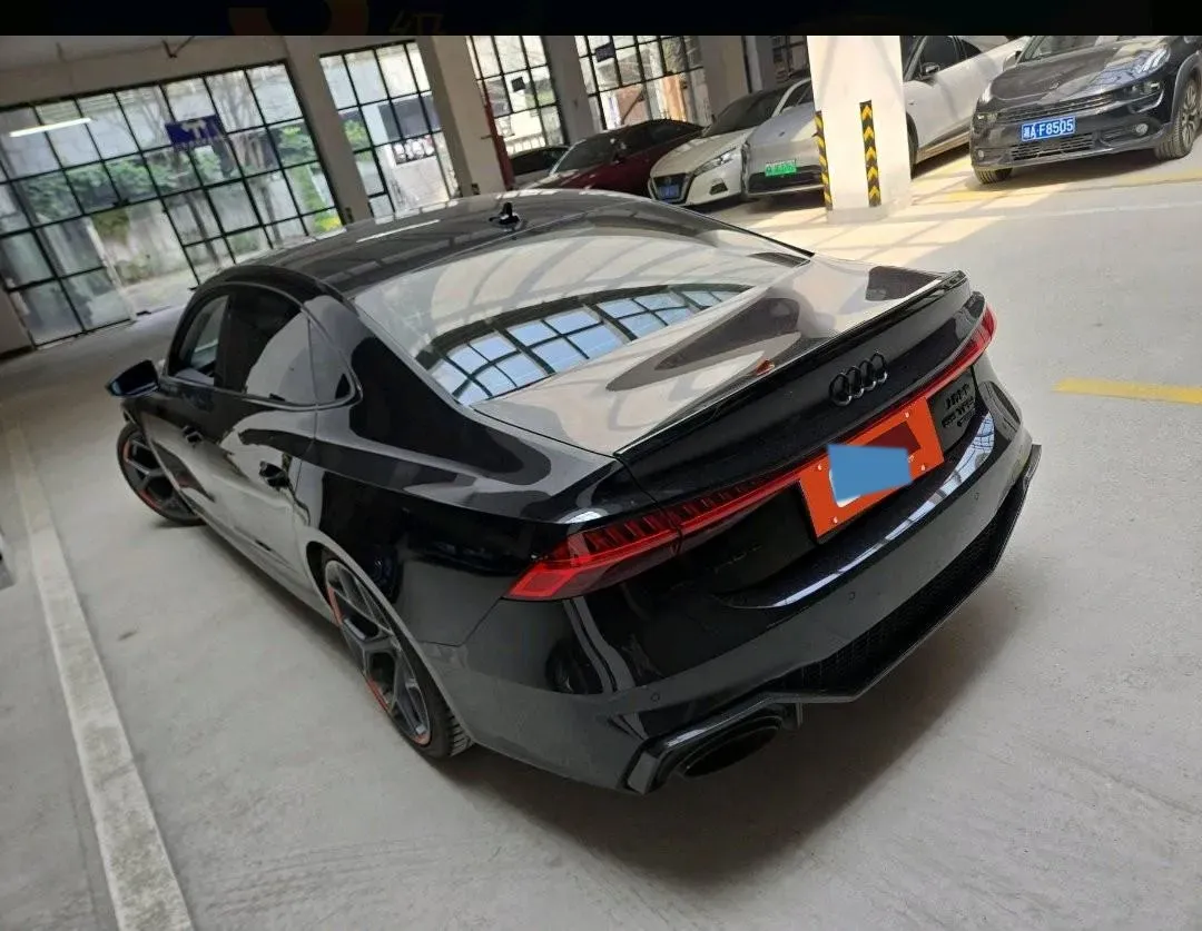 2024 Audi A7L 2.0T 245HP L4 7DCT,autocango,china used car exporter,china ev exporter,chinese used car exporter,chinese used ev exporter