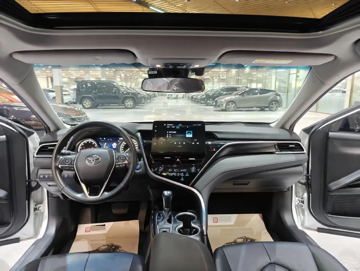 2021 Toyota Camry 2.0L 178HP L4 CVT,autocango,china used car exporter,china ev exporter,chinese used car exporter,chinese used ev exporter