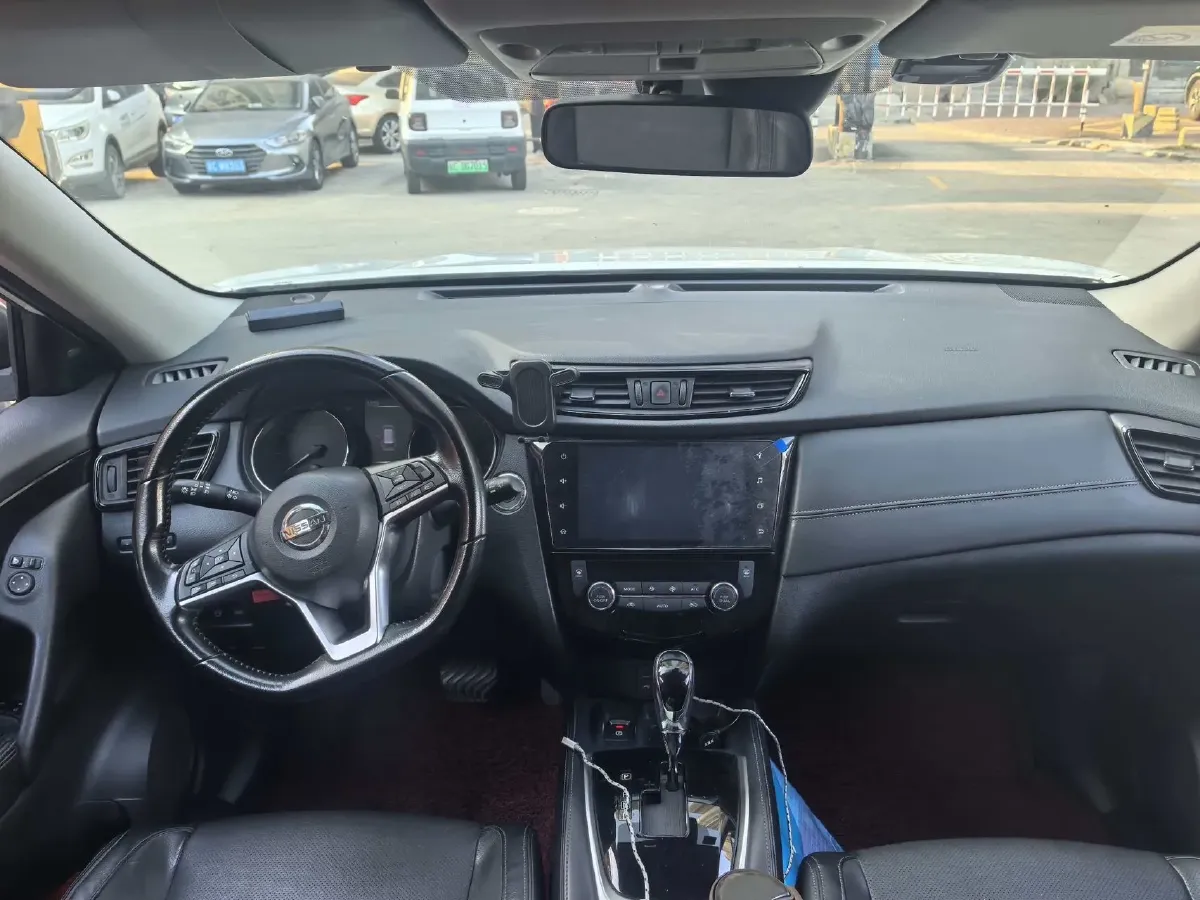 2020 Nissan X-Trail 2.0L 154HP L4 CVT,autocango,china used car exporter,china ev exporter,chinese used car exporter,chinese used ev exporter