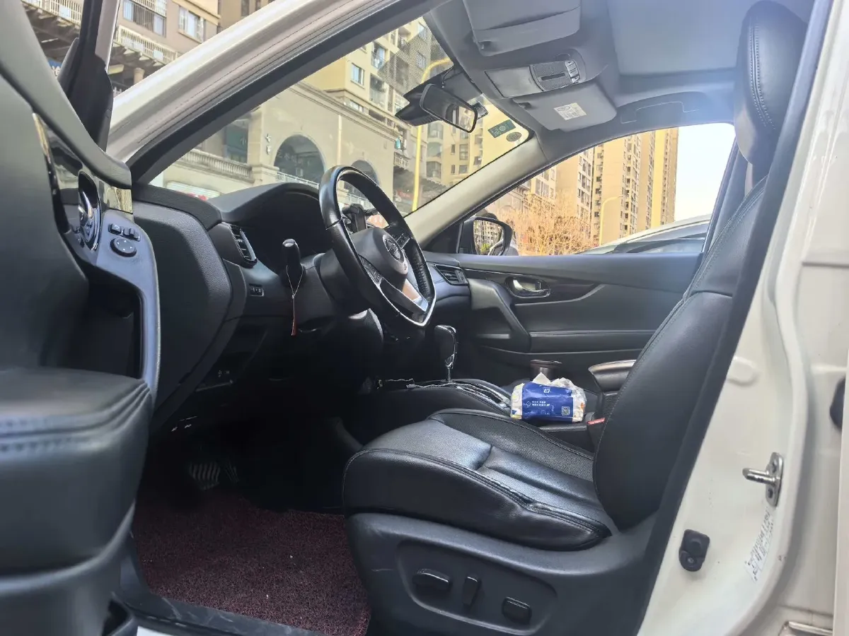 2020 Nissan X-Trail 2.0L 154HP L4 CVT,autocango,china used car exporter,china ev exporter,chinese used car exporter,chinese used ev exporter