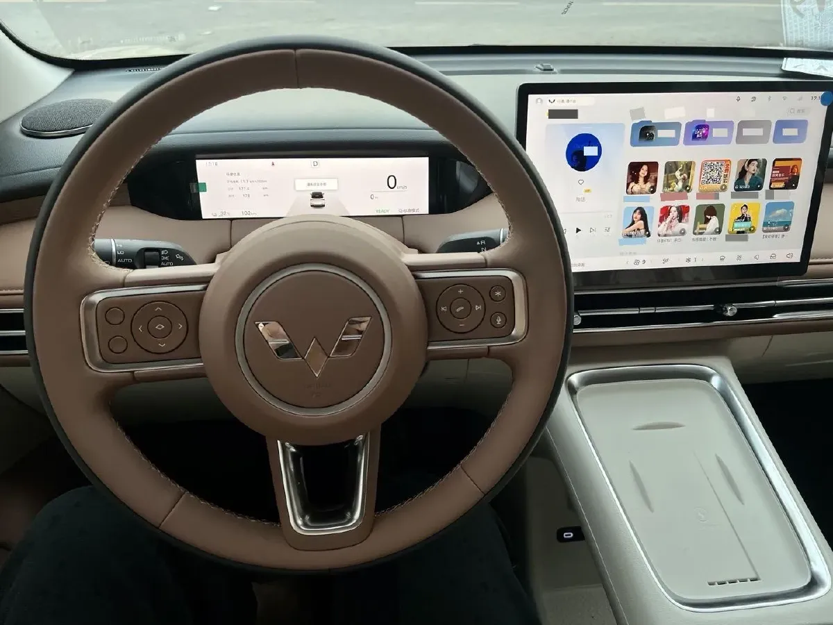 2025 WuLing HongGuang New Energy REEV 99HP REEV,autocango,china used car exporter,china ev exporter,chinese used car exporter,chinese used ev exporter