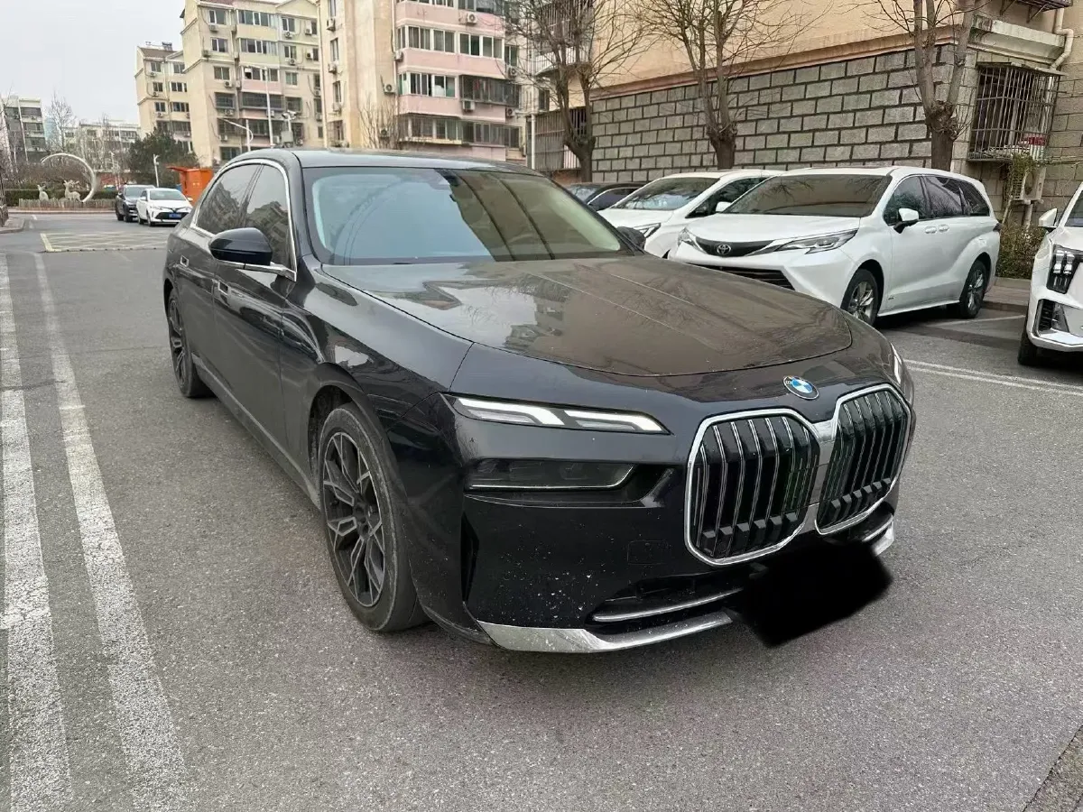 2023 BMW 7 Series 3.0T 272HP L6 8AT,autocango,china used car exporter,china ev exporter,chinese used car exporter,chinese used ev exporter