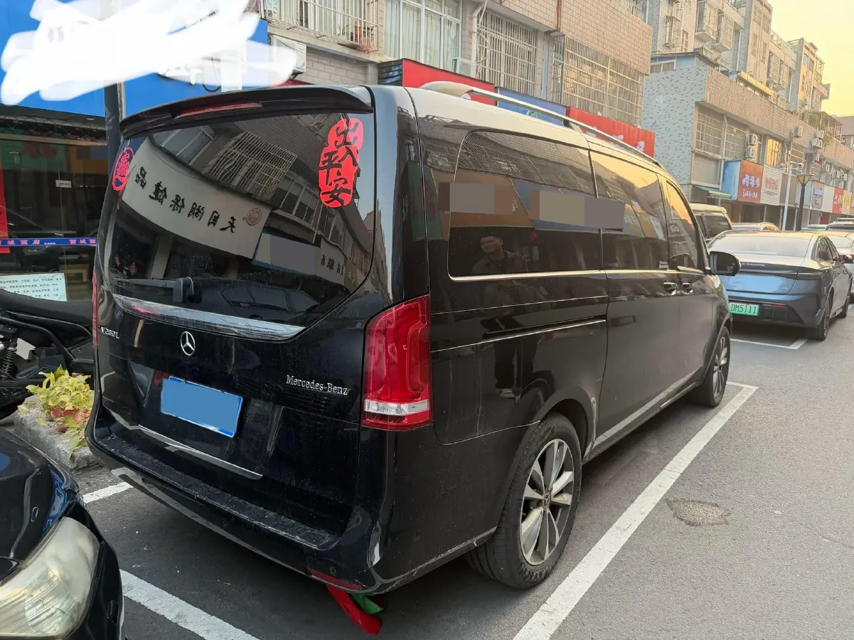 2021 Mercedes-Benz V Class 2.0T 211HP L4 9AT,autocango,china used car exporter,china ev exporter,chinese used car exporter,chinese used ev exporter