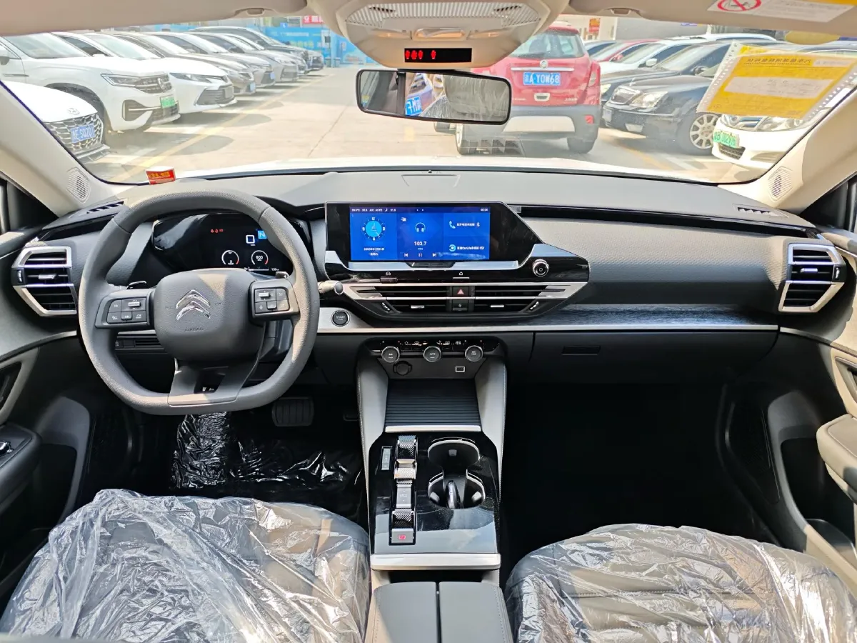 2025 Geely Preface 1.5T 181HP L4 7DCT,autocango,china used car exporter,china ev exporter,chinese used car exporter,chinese used ev exporter