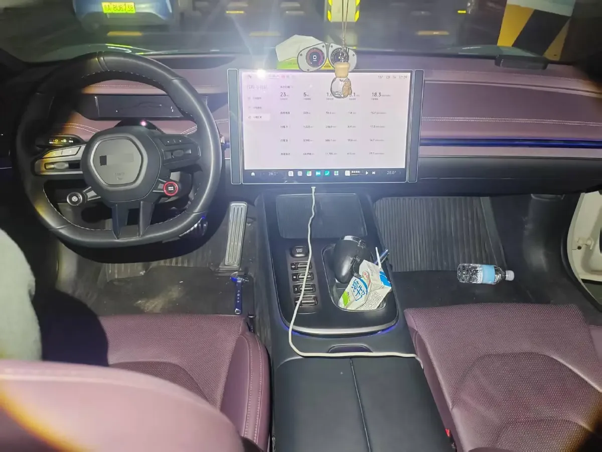 2024 MI SU7 BEV 101KWH,autocango,china used car exporter,china ev exporter,chinese used car exporter,chinese used ev exporter