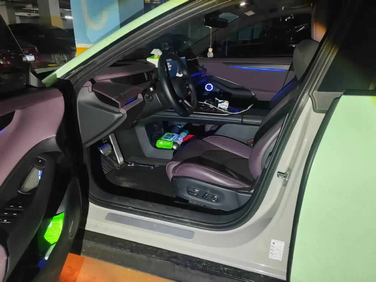 2024 MI SU7 BEV 101KWH,autocango,china used car exporter,china ev exporter,chinese used car exporter,chinese used ev exporter