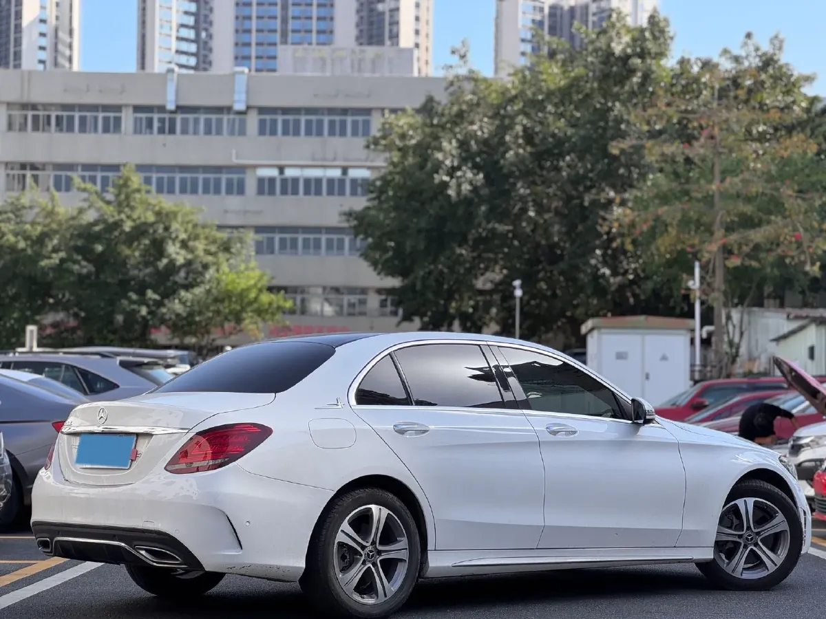2021 Mercedes-Benz C Class 1.5T 184HP L4 9AT,autocango,china used car exporter,china ev exporter,chinese used car exporter,chinese used ev exporter