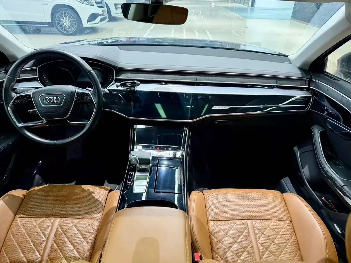 2023 Audi A8 3.0T 286HP V6 8AT,autocango,china used car exporter,china ev exporter,chinese used car exporter,chinese used ev exporter