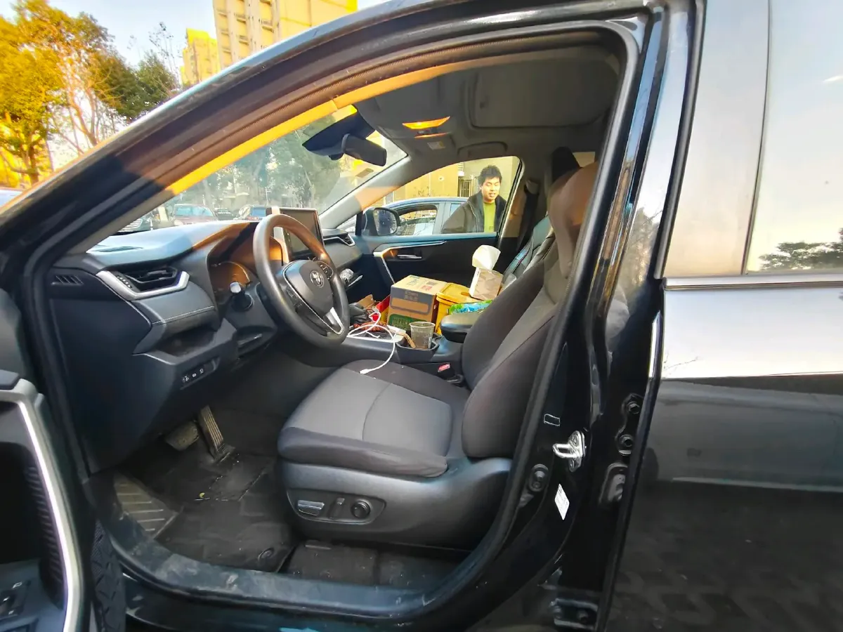 2020 Toyota RAV4 2.0L 171HP L4 CVT,autocango,china used car exporter,china ev exporter,chinese used car exporter,chinese used ev exporter