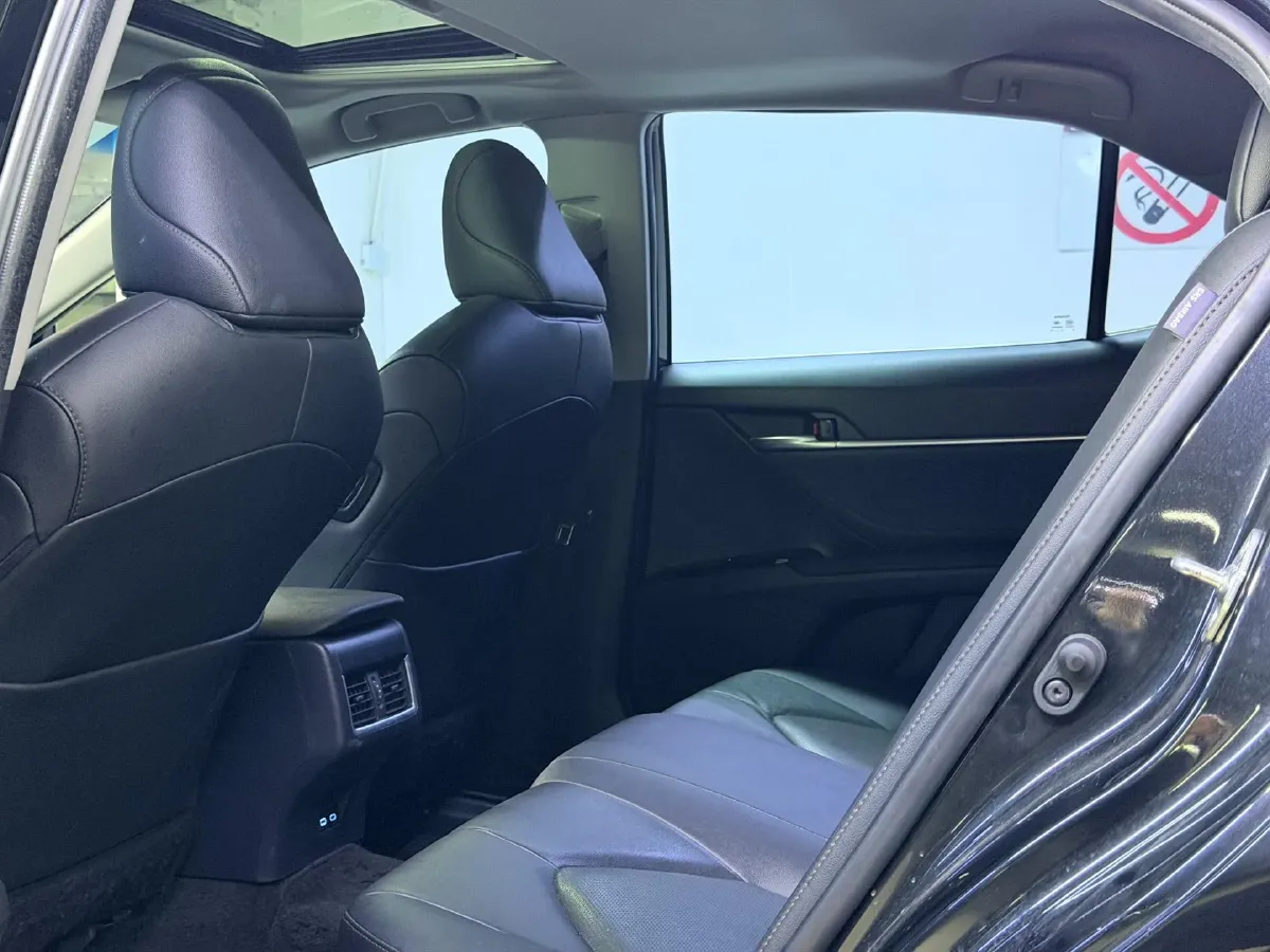 2023 Toyota Camry 2.0L 177HP L4 CVT,autocango,china used car exporter,china ev exporter,chinese used car exporter,chinese used ev exporter