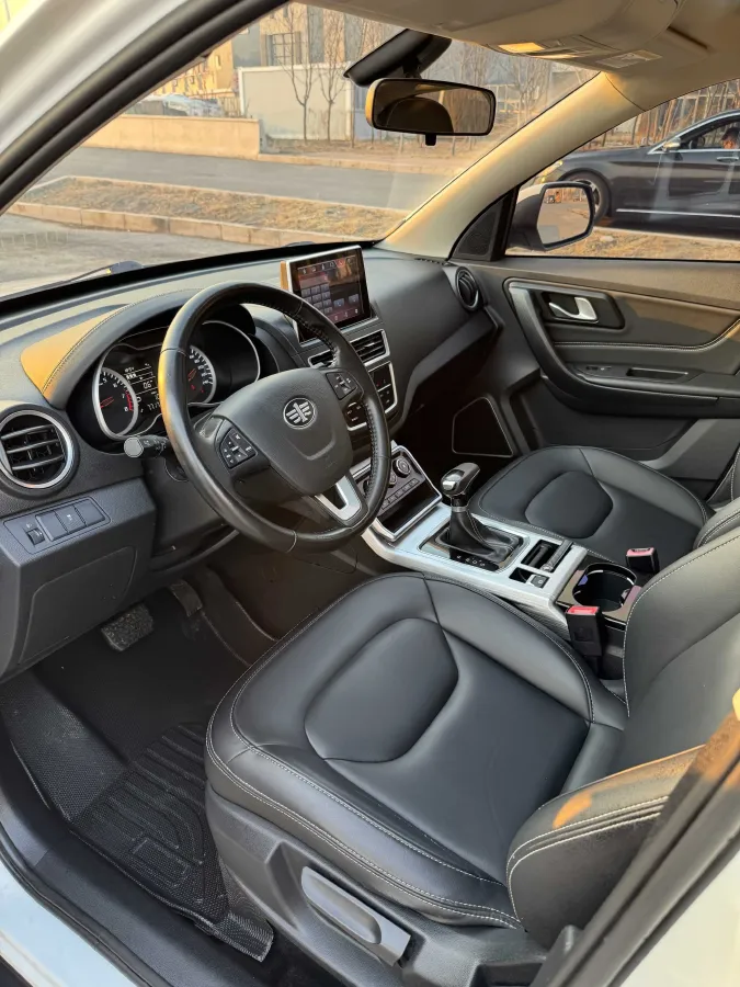 2019 Bestune X40 1.6L 114HP L4 6AT,autocango,china used car exporter,china ev exporter,chinese used car exporter,chinese used ev exporter