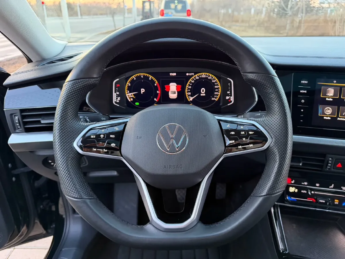 2023 Volkswagen Passat 1.4T 150HP L4 7DCT,autocango,china used car exporter,china ev exporter,chinese used car exporter,chinese used ev exporter