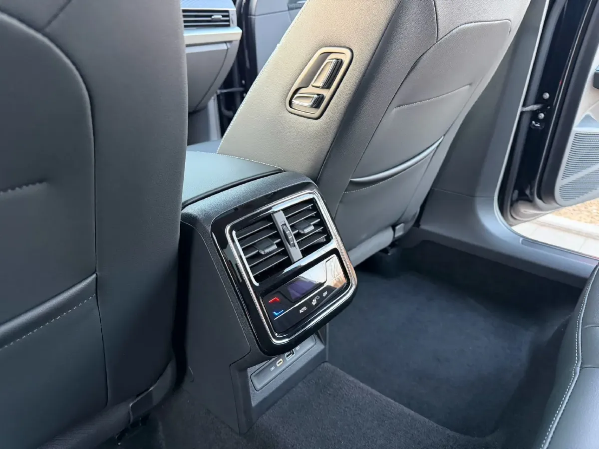 2023 Volkswagen Passat 1.4T 150HP L4 7DCT,autocango,china used car exporter,china ev exporter,chinese used car exporter,chinese used ev exporter