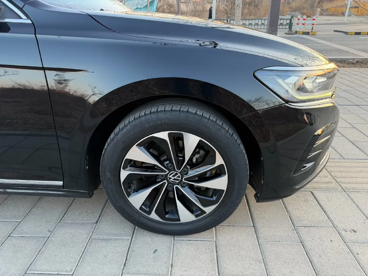 2023 Volkswagen Passat 1.4T 150HP L4 7DCT,autocango,china used car exporter,china ev exporter,chinese used car exporter,chinese used ev exporter