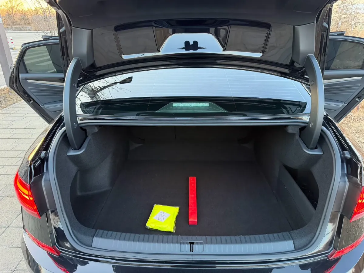 2023 Volkswagen Passat 1.4T 150HP L4 7DCT,autocango,china used car exporter,china ev exporter,chinese used car exporter,chinese used ev exporter