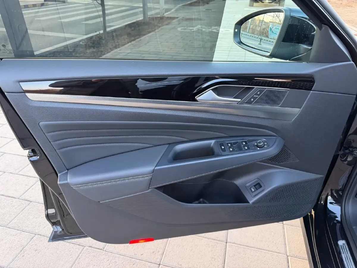 2023 Volkswagen Passat 1.4T 150HP L4 7DCT,autocango,china used car exporter,china ev exporter,chinese used car exporter,chinese used ev exporter