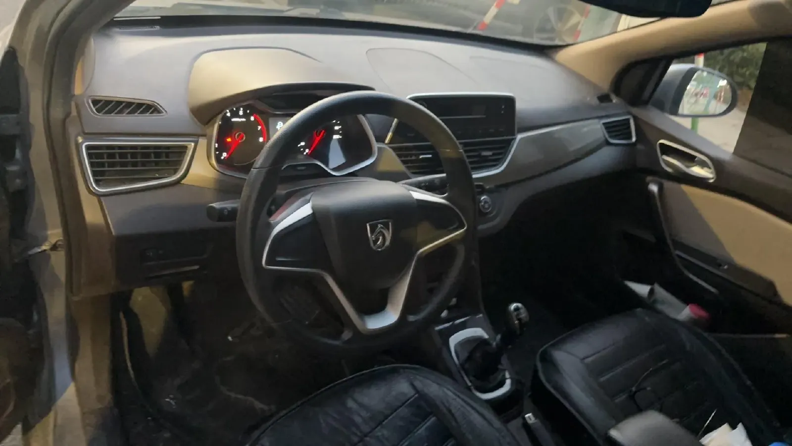 2019 JinBei XinYuan T32S 1.5L 102HP L4 5MT,autocango,china used car exporter,china ev exporter,chinese used car exporter,chinese used ev exporter