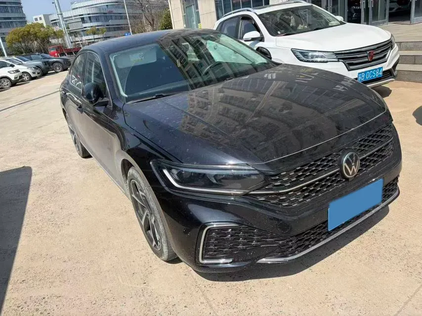 2024 Volkswagen Passat 2.0T 220HP L4 7DCT,autocango,china used car exporter,china ev exporter,chinese used car exporter,chinese used ev exporter