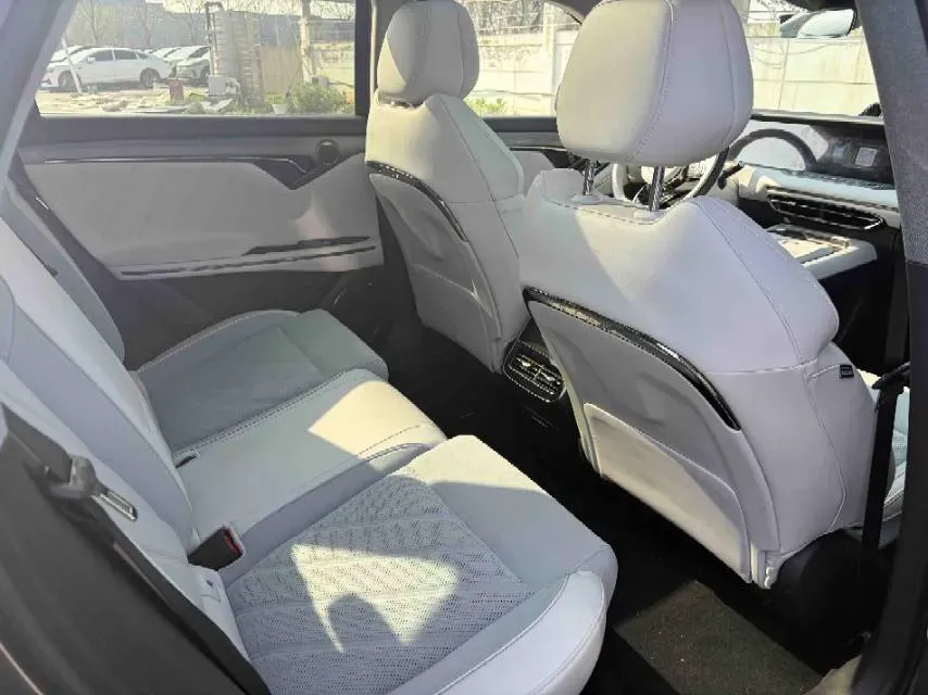 2025 Voyah FREE 1.5T 150HP L4 REEV 43KWH,autocango,china used car exporter,china ev exporter,chinese used car exporter,chinese used ev exporter