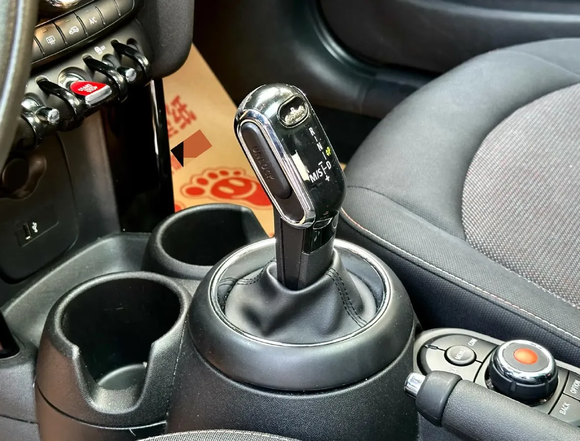 2019 MINI MINI 1.5T 102HP L3 7DCT,autocango,china used car exporter,china ev exporter,chinese used car exporter,chinese used ev exporter