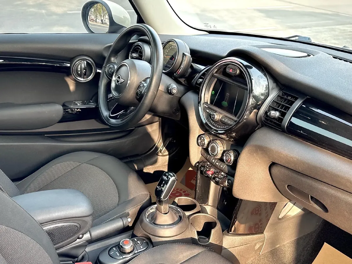 2019 MINI MINI 1.5T 102HP L3 7DCT,autocango,china used car exporter,china ev exporter,chinese used car exporter,chinese used ev exporter