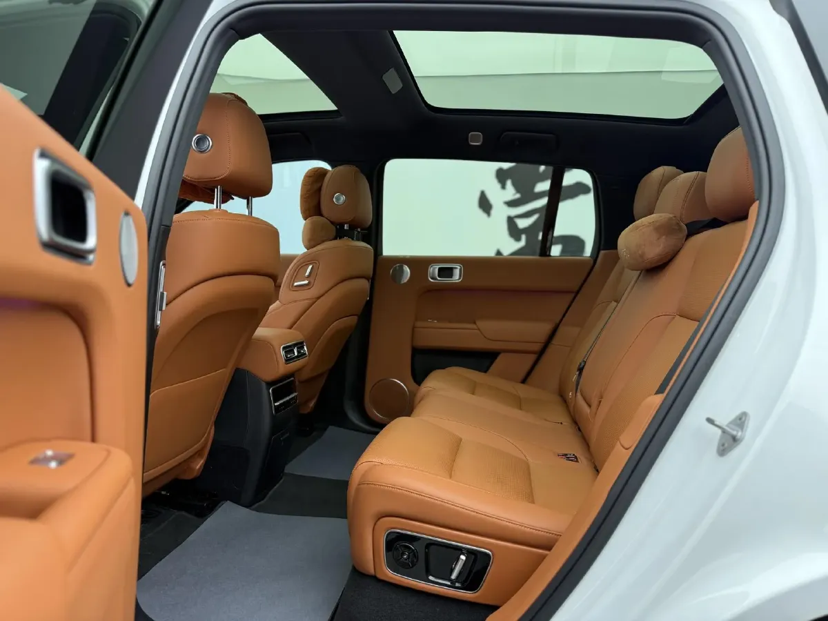 2023 Li L7 Range Extended 154HP REEV 40.9KWH,autocango,china used car exporter,china ev exporter,chinese used car exporter,chinese used ev exporter