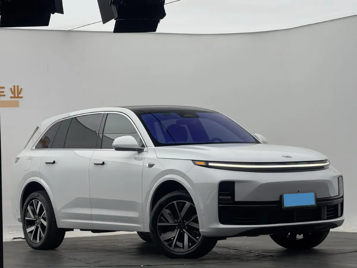 2023 Li L7 Range Extended 154HP REEV 40.9KWH,autocango,china used car exporter,china ev exporter,chinese used car exporter,chinese used ev exporter