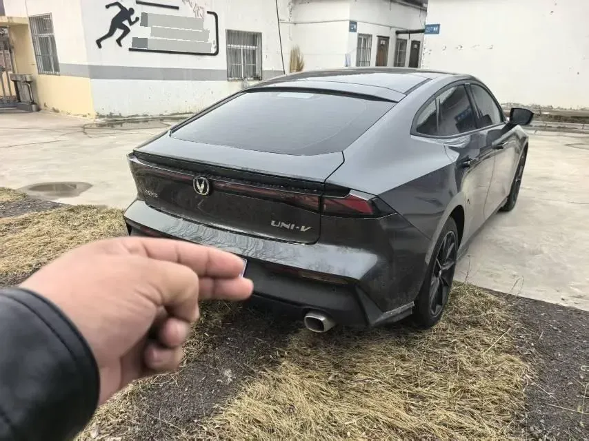 2025 ChangAn UNI-V 1.5T 192HP L4 7DCT,autocango,china used car exporter,china ev exporter,chinese used car exporter,chinese used ev exporter