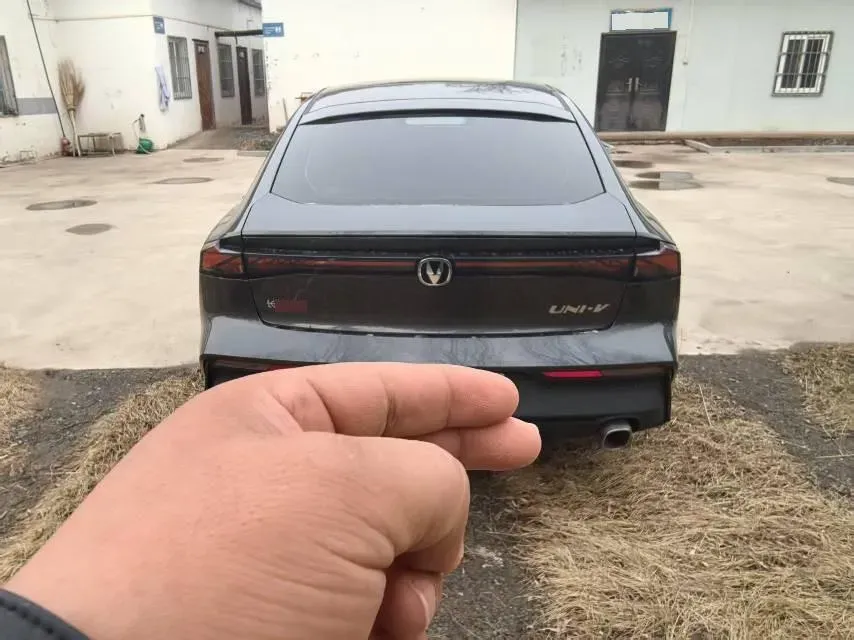 2025 ChangAn UNI-V 1.5T 192HP L4 7DCT,autocango,china used car exporter,china ev exporter,chinese used car exporter,chinese used ev exporter