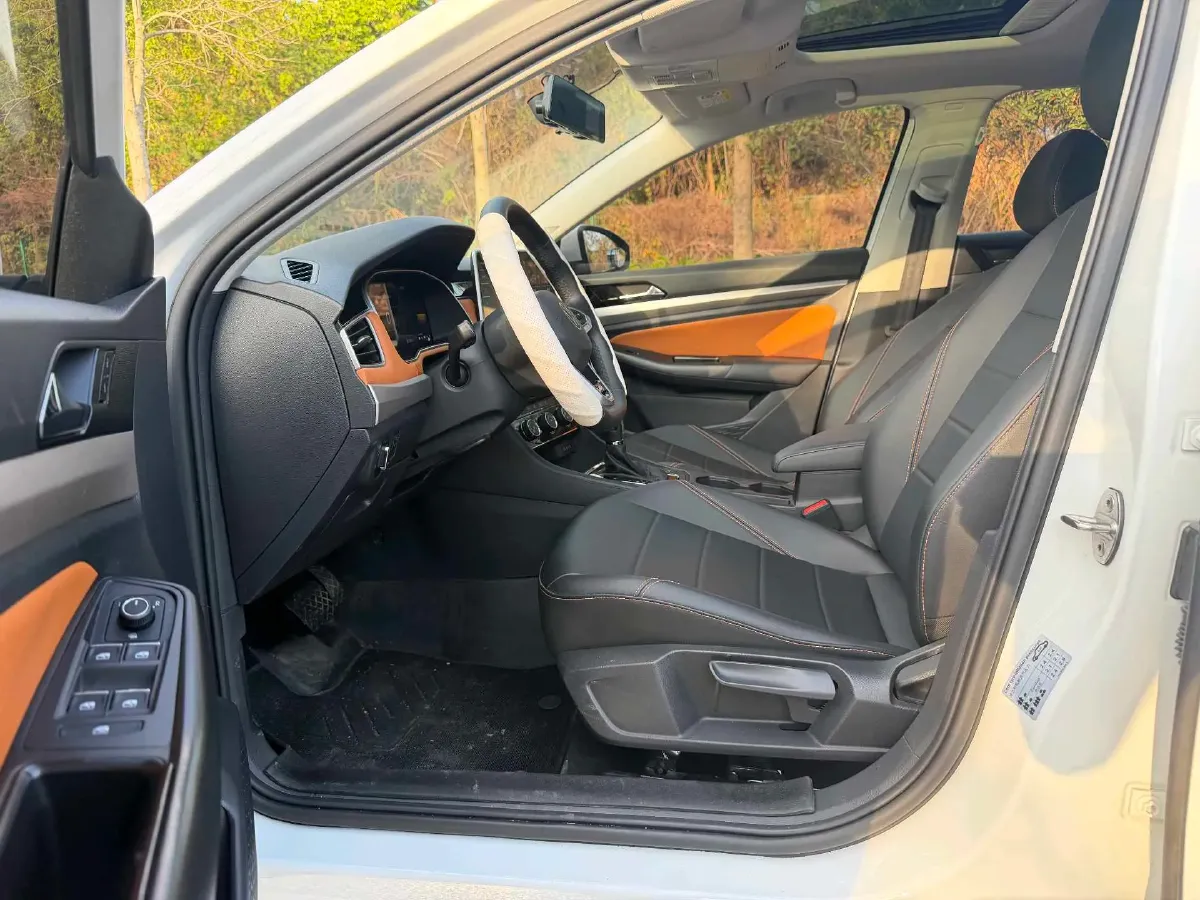 2023 Volkswagen Bora 1.2T 116HP L4 7DCT,autocango,china used car exporter,china ev exporter,chinese used car exporter,chinese used ev exporter