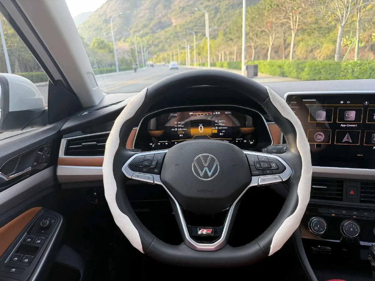 2023 Volkswagen Bora 1.2T 116HP L4 7DCT,autocango,china used car exporter,china ev exporter,chinese used car exporter,chinese used ev exporter