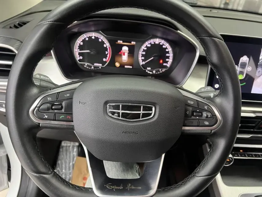 2021 Geely Coolray 1.4T 141HP L4 6DCT,autocango,china used car exporter,china ev exporter,chinese used car exporter,chinese used ev exporter