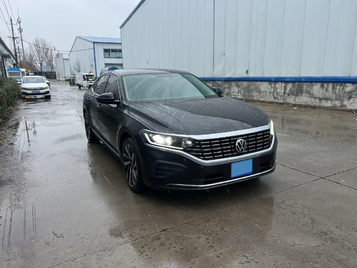 2024 Volkswagen Passat 2.0T 220HP L4 7DCT,autocango,china used car exporter,china ev exporter,chinese used car exporter,chinese used ev exporter