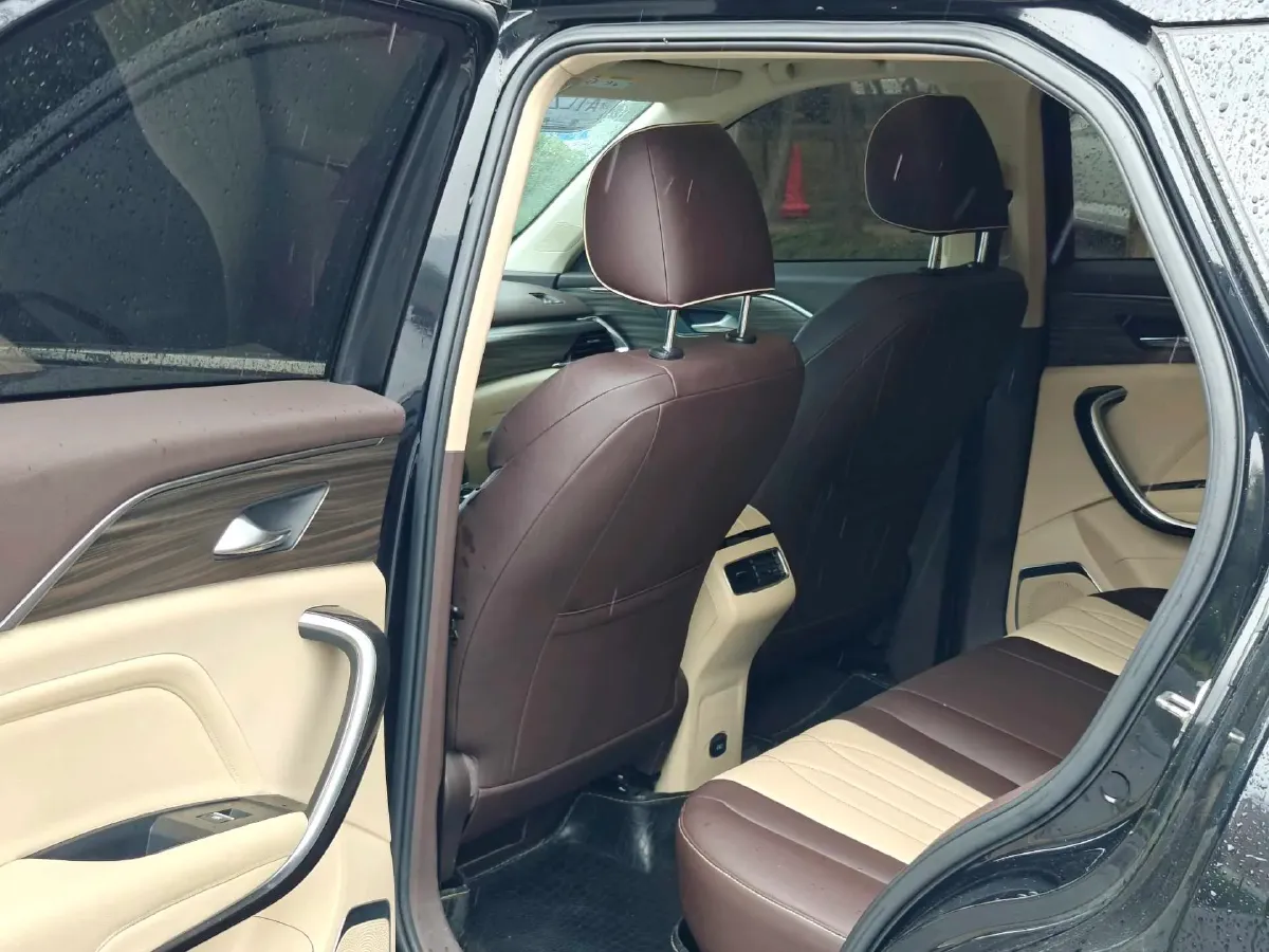 2021 Bestune T77 1.5T 169HP L4 7DCT,autocango,china used car exporter,china ev exporter,chinese used car exporter,chinese used ev exporter