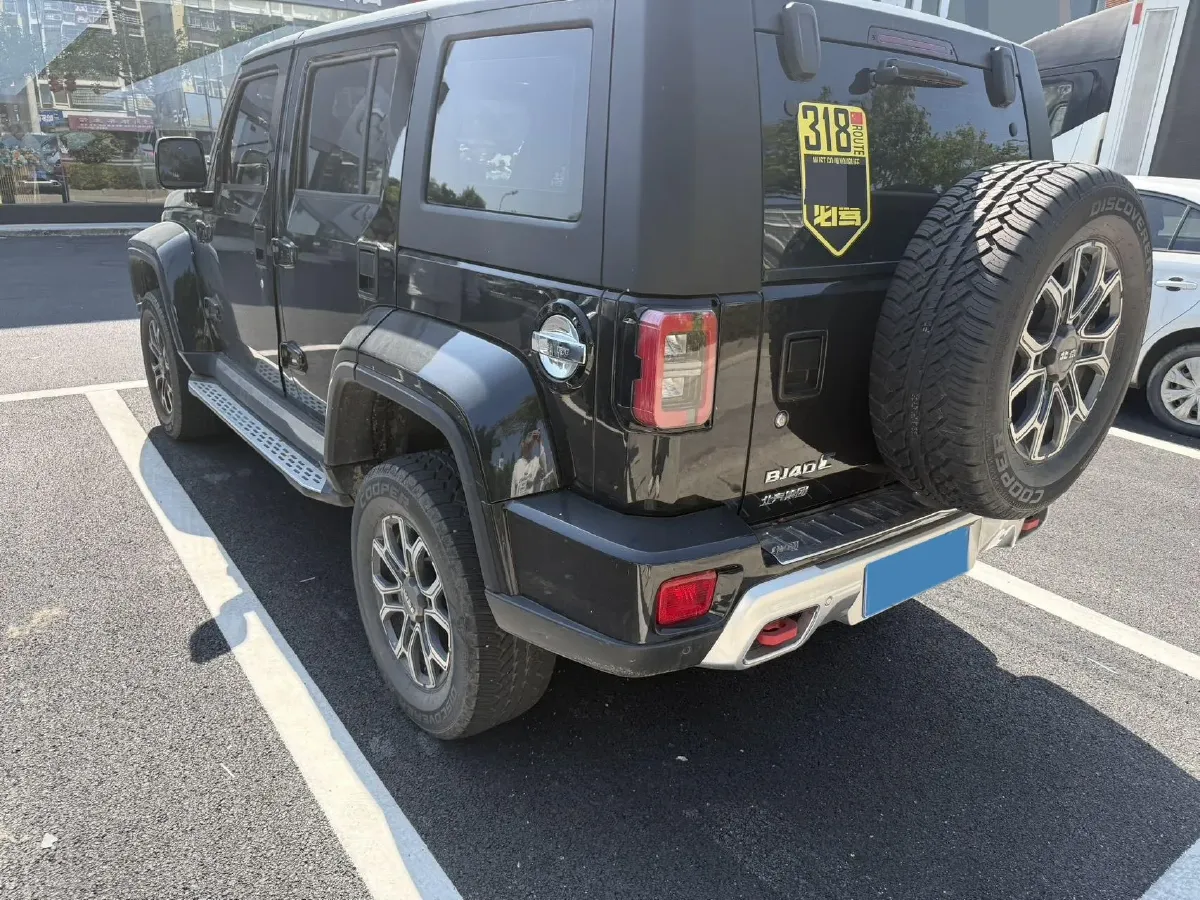 2024 Beijing BJ40 2.0T 224HP L4 8AT,autocango,china used car exporter,china ev exporter,chinese used car exporter,chinese used ev exporter