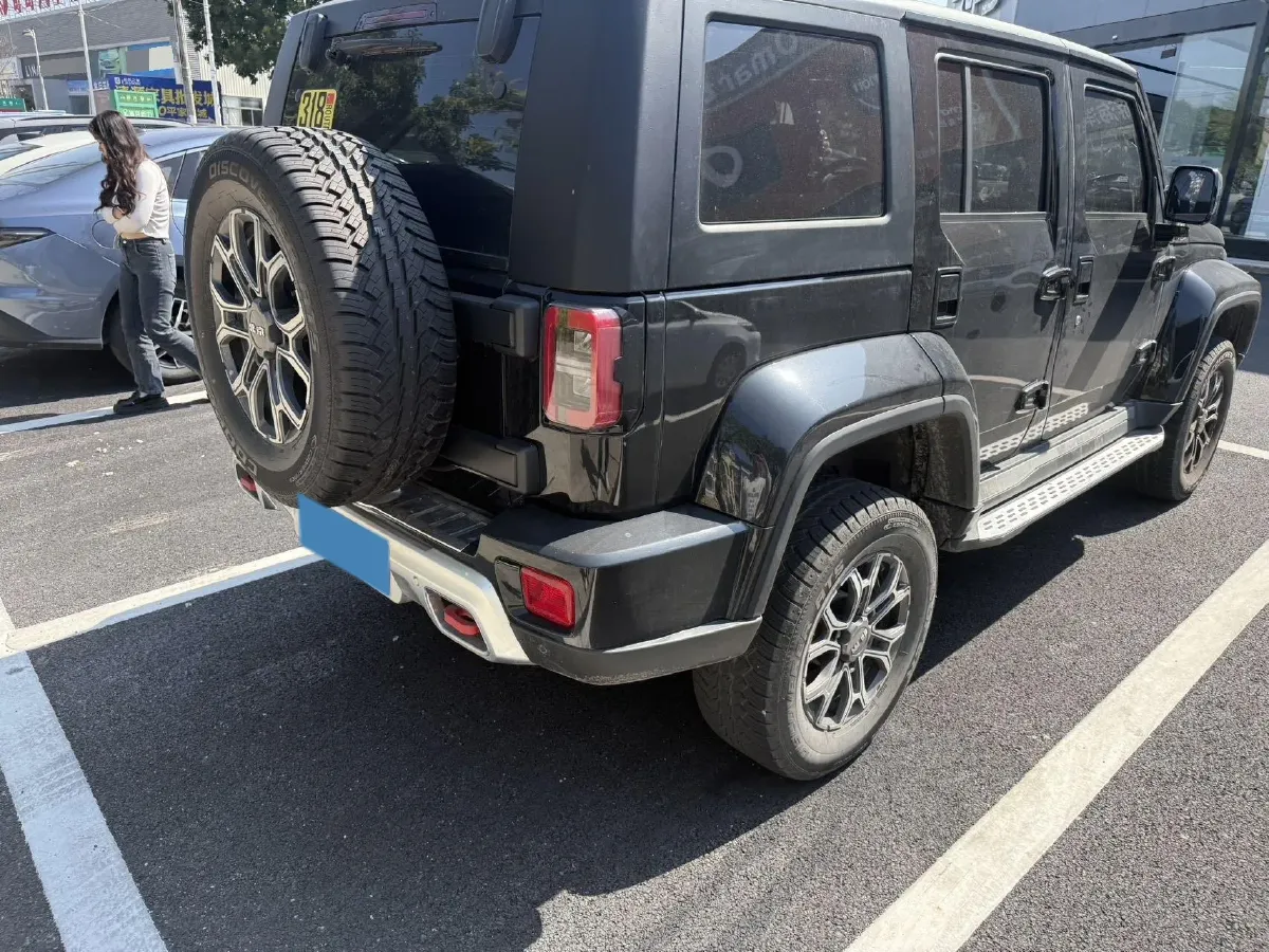 2024 Beijing BJ40 2.0T 224HP L4 8AT,autocango,china used car exporter,china ev exporter,chinese used car exporter,chinese used ev exporter