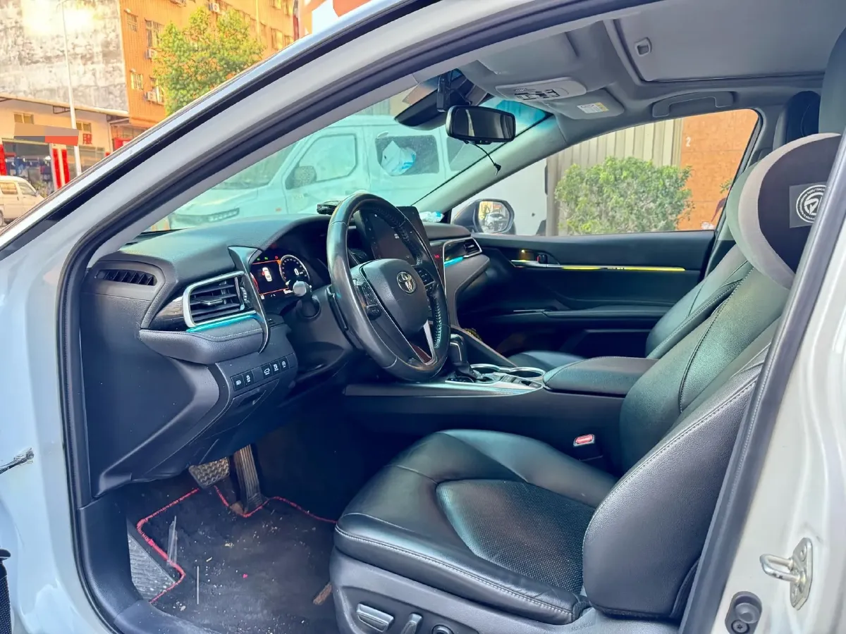 2021 Toyota Camry 2.5L 209HP L4 8AT,autocango,china used car exporter,china ev exporter,chinese used car exporter,chinese used ev exporter