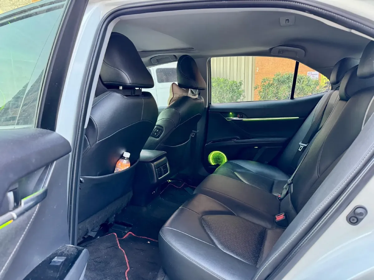 2021 Toyota Camry 2.5L 209HP L4 8AT,autocango,china used car exporter,china ev exporter,chinese used car exporter,chinese used ev exporter