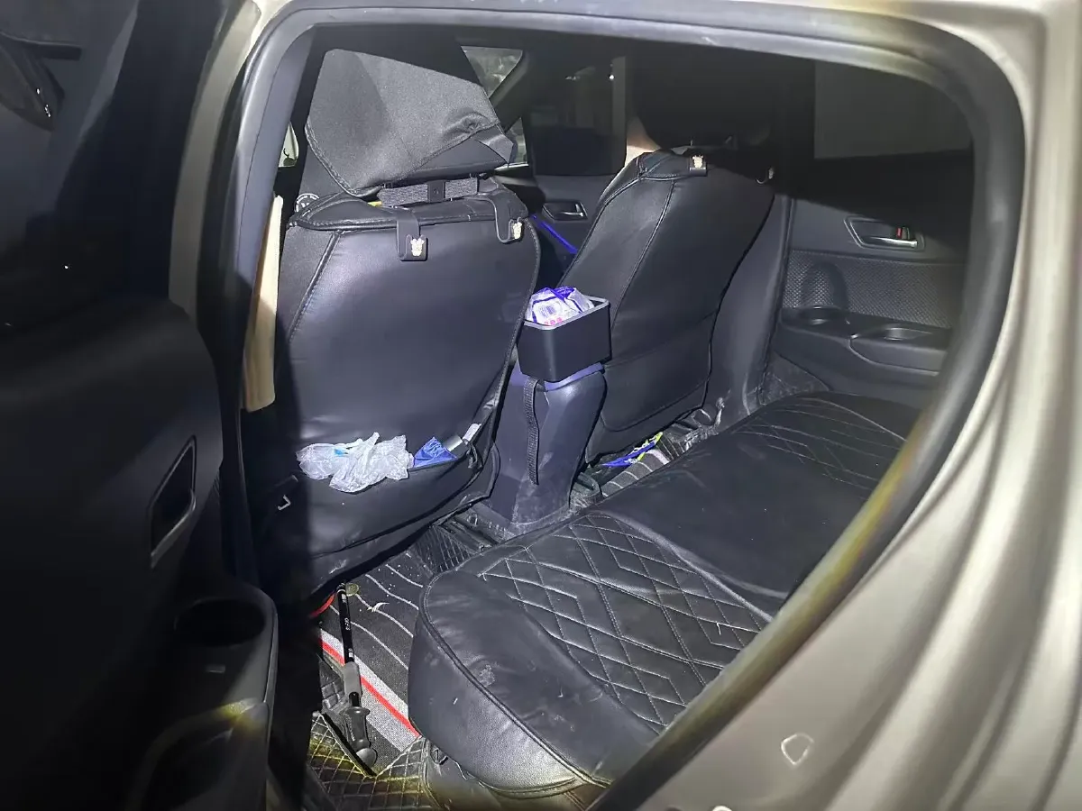 2022 Toyota C-HR 2.0L 171HP L4 CVT,autocango,china used car exporter,china ev exporter,chinese used car exporter,chinese used ev exporter