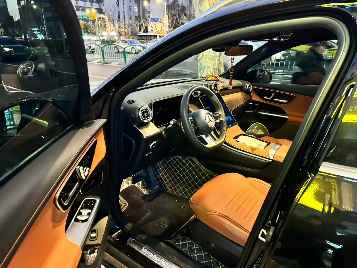 2025 Mercedes-Benz GLC Class 2.0T 258HP L4 9AT,autocango,china used car exporter,china ev exporter,chinese used car exporter,chinese used ev exporter