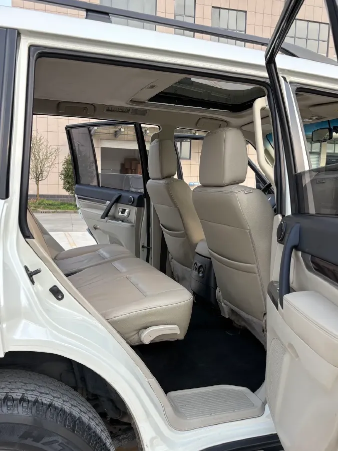 2017 Honda Jade 1.8L 141HP L4 5AT,autocango,china used car exporter,china ev exporter,chinese used car exporter,chinese used ev exporter