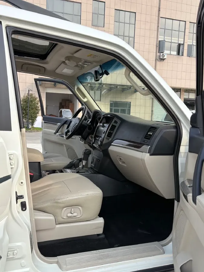 2017 Honda Jade 1.8L 141HP L4 5AT,autocango,china used car exporter,china ev exporter,chinese used car exporter,chinese used ev exporter