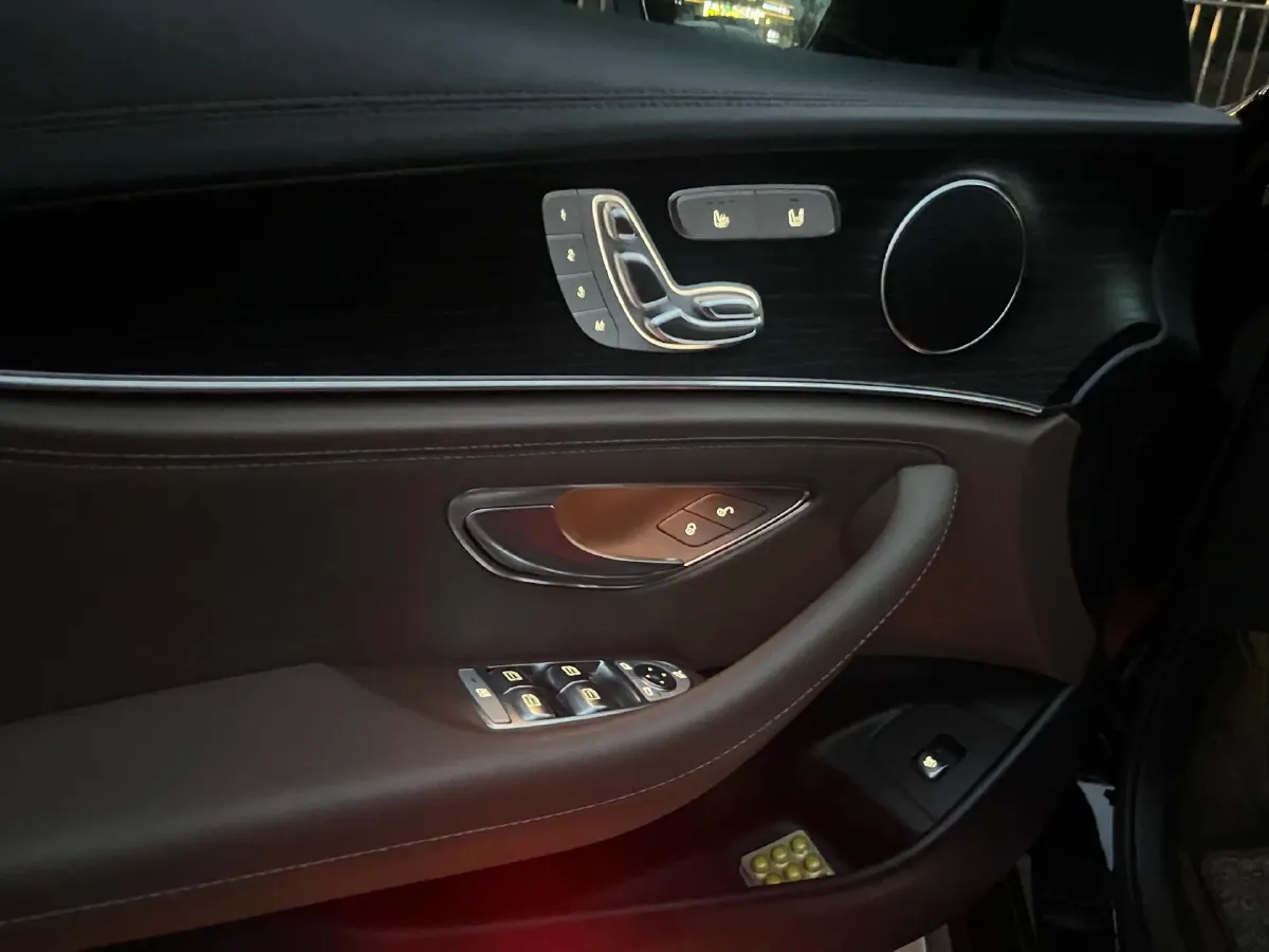 2021 Mercedes-Benz E Class 2.0T 258HP L4 9AT,autocango,china used car exporter,china ev exporter,chinese used car exporter,chinese used ev exporter