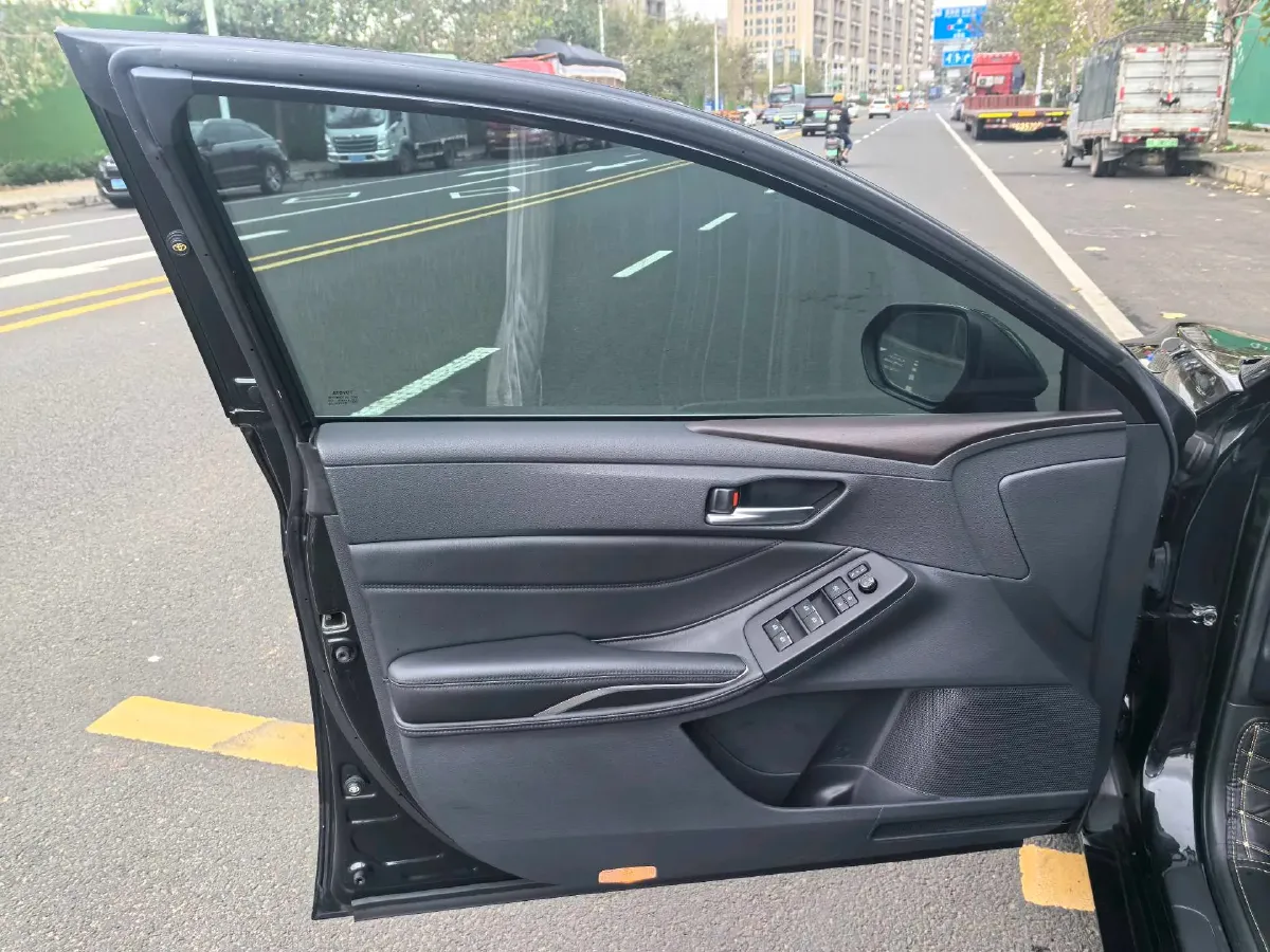 2019 Toyota Avalon 2.0L 178HP L4 CVT,autocango,china used car exporter,china ev exporter,chinese used car exporter,chinese used ev exporter