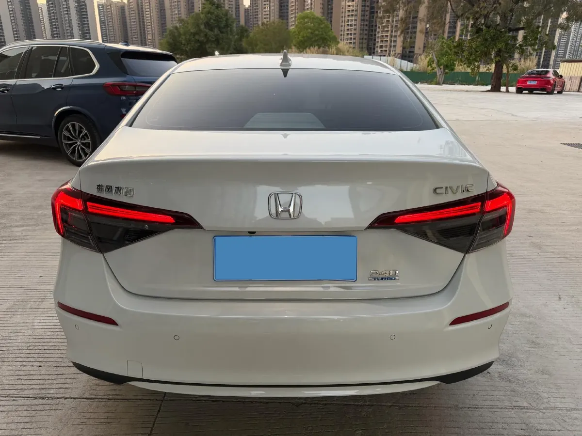 2025 Honda Civic 1.5T 182HP L4 CVT,autocango,china used car exporter,china ev exporter,chinese used car exporter,chinese used ev exporter