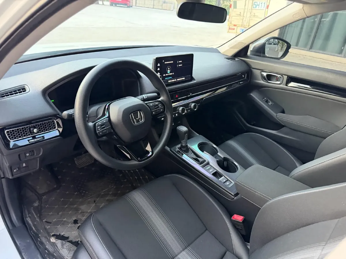 2025 Honda Civic 1.5T 182HP L4 CVT,autocango,china used car exporter,china ev exporter,chinese used car exporter,chinese used ev exporter