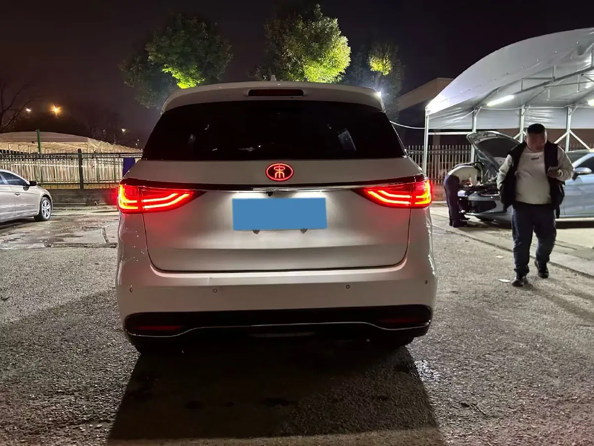 2017 BYD Song MAX 1.5T 154HP L4 6DCT,autocango,china used car exporter,china ev exporter,chinese used car exporter,chinese used ev exporter