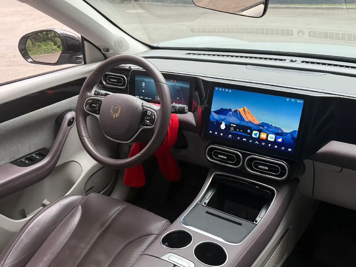 2023 Leapmotor C11 Range Extended 131HP REEV 30.1KWH,autocango,china used car exporter,china ev exporter,chinese used car exporter,chinese used ev exporter